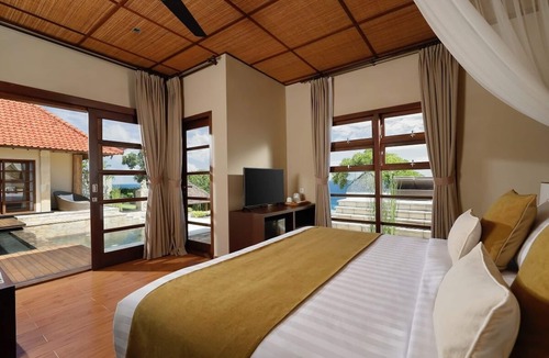 Kutuh Villa | Beachfront View with 7 Bedroom Villa in Uluwatu