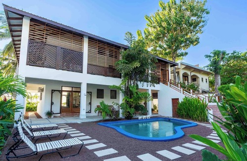 Santa Barbara House | Beachfront villa 5 BR/4 BA, private pool, free parking, seconds from the beach
