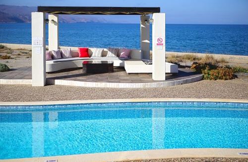 Rapaniana Villa | Beachfront villa Aqua Marine with private pool,ping-pong & BBQ