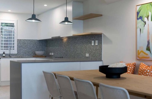 Coolum Beach Apartment | Beachfront Villa