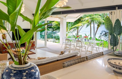 Oak Beach House | Beachfront Villa Bilawi At Oak Beach