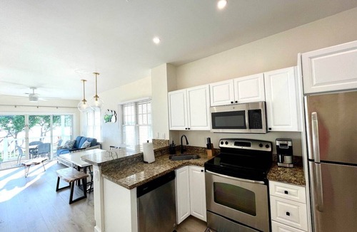 Marathon Villa | Beachfront Villa - Duck Key