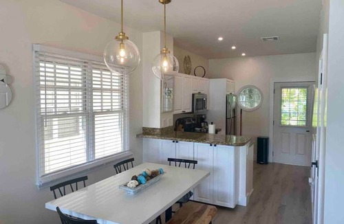 Marathon Villa | Beachfront Villa - Duck Key