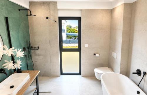 Kastel Stafilic Villa | Beachfront Villa