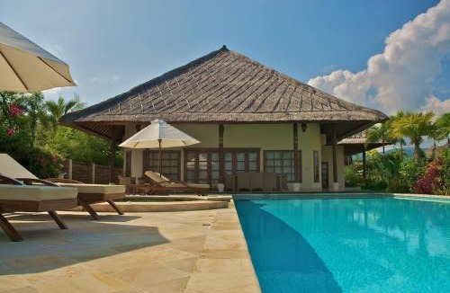 Lokapaksa Villa | Beachfront Villa Nirwana with Private Jacuzzi