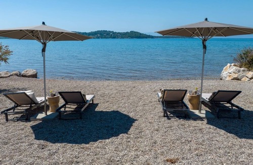 Kilada Villa | Beachfront Villa Oneiro with Sea Views, Villa