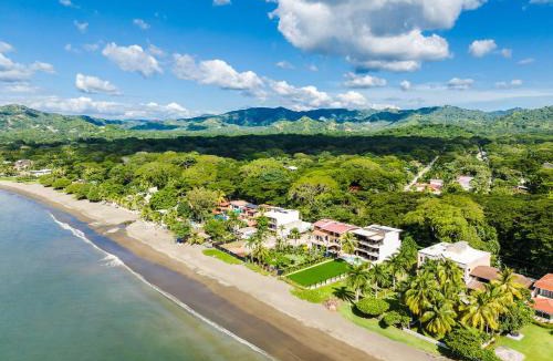 Potrero Villa | Beachfront Villa, Private Pool & Daily Breakfast