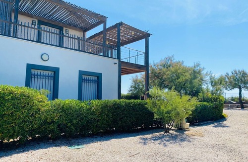 Marseillan Villa | Beachfront villa with pool