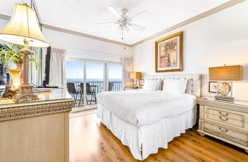 Sandestin Apartment | Beachfront Villa with Balcony Pool and Sauna