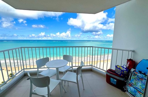 Isla Verde Condo | Beachfront W/D King Bed Isla Verde Walk 2 Eat