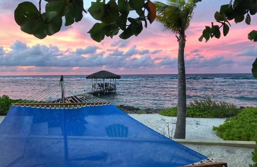 North Side House | BEACHFRONT w/Private Dock-50 ft Pool-Theatre