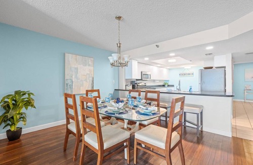 Indian Rocks Beach Condo | Beachfront w/Gulf View! Free Activities Included! Private Balcony, Pool ~ 104 Hamilton House