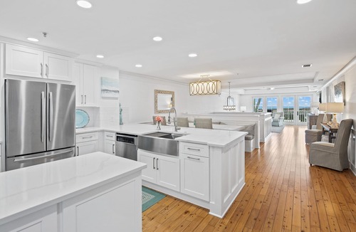 Gulf District Condo | Beachfront WaterColor Condo with Gulf Views and Pool Access