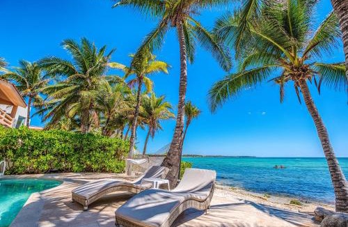 Akumal Villa | Beachfront with Private Staff in Gated Community