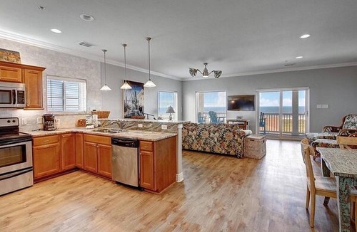 Port Aransas Condo | Beachgate CondoSuites and Oceanfront Resort