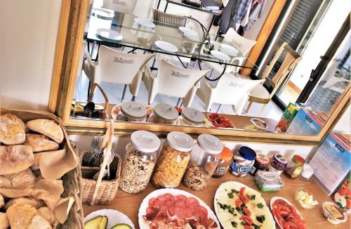 Vagos Bed & Breakfast | Beachhaus Slide