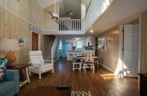 Ocean Isle Beach House | Beachhaven Delightful Beach Cottage One Row Back Reno'd Baths & All Carpet Gone!