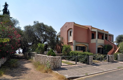 Barbati Apartment | Beachline Apt., With Garden & BBQ