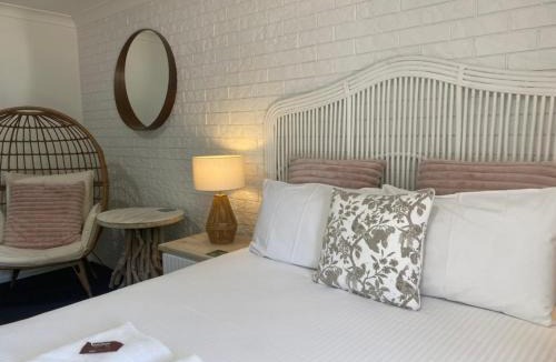 Beachmere Hotel | Beachmere Palms Motel