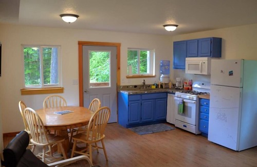 Haines Cabin | Beachroadhouse