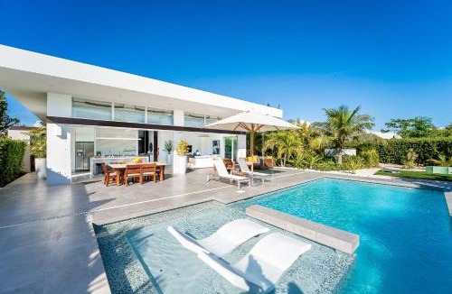 Long Bay Villa | Beachside 2 Bedroom Villa with Pool and Resort Amenities - White Villas - v7