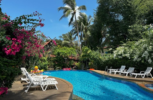 Bang Po Apartment | Beachside 3-bedroom Townhouse w Private Pool at 70 Meters From Beach