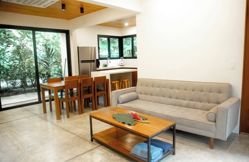Mal Pais Condo | Beachside 3BR + Private Catamaran Fishing Hosted by Your Stay
