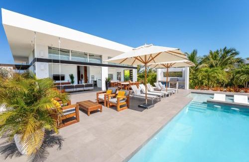 Long Bay Hills Villa | Beachside 4 Bedroom Villa with Pool and Resort Amenities - White Villas - v9