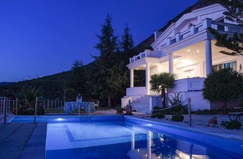 Diasella Villa | Beachside Bliss - Luxury Sanctuary & Private Pool