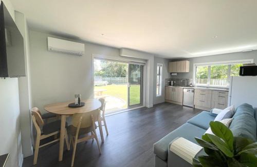 Napier House | Beachside Bliss - Modern Luxury