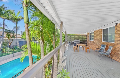 Forster House | Beachside Bliss | Spacious Forster Getaway