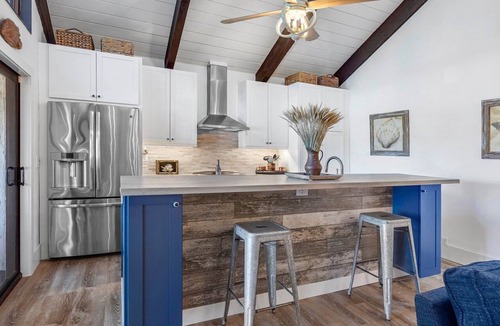 Xanadu House | Beachside Chateau Bliss