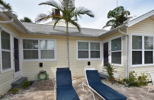 Clearwater Beach Cottage | Beachside Cottage just 20 seconds to the beach