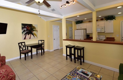 Clearwater Beach Cottage | Beachside Cottage just 20 seconds to the beach