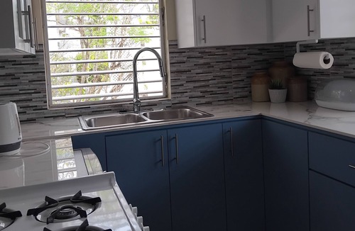 Fitts Village House | Beachside Cottage - right on the beach!