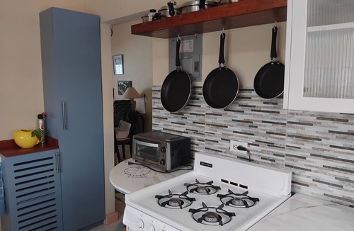 Fitts Village House | Beachside Cottage - right on the beach!