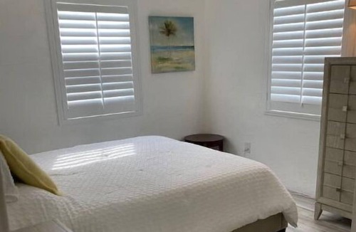 Holland By The Sea Cottage | Beachside Cottage Huge Swim Spa!
