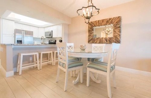 Sanibel Hotel | Beachside Escape with Garden Views, Bike Paths & Island Dining — 3 Units