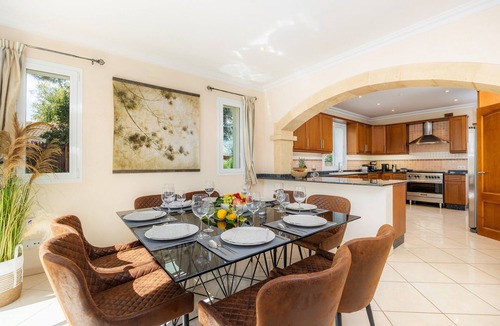 Sa Coma House | Beachside Holiday Home 'Casa Alegria' with Pool, Wi-Fi and Air Conditioning