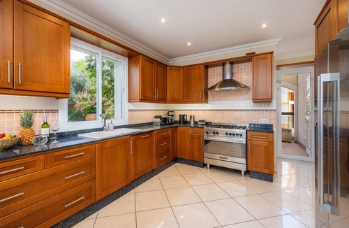 Sa Coma House | Beachside Holiday Home 'Casa Alegria' with Pool, Wi-Fi and Air Conditioning