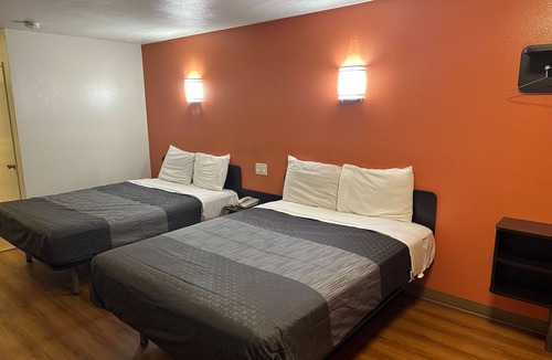 Southwest Anaheim Hotel | Beachside Inn Motel