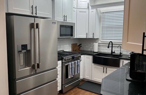 Lido Beach House | Beachside luxury, completely renovated 2023