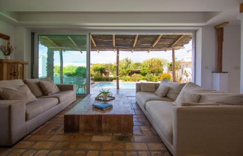 Conil de la Frontera Villa | Beachside Oasis with Pool & Garden