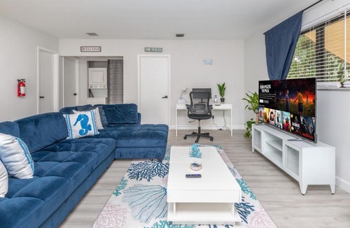 Harbordale Apartment | Beachside Parking - Las Olas, Airport, Port Evg