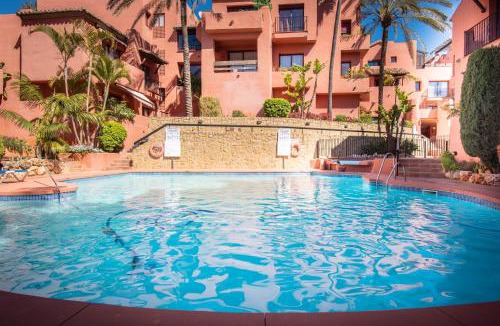 Nikki Beach Apartment | Beachside penthouse with top floor terrace and garage