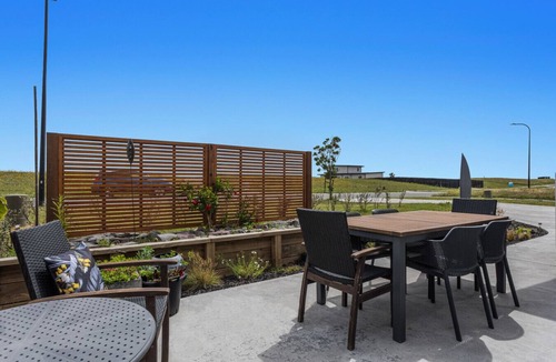 Waiotahi House | Beachside Sauna Retreat