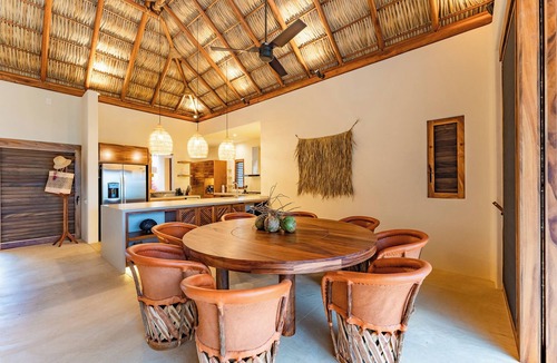 Santa Maria Huatulco Villa | Beachside Serenity & Architectural Elegance