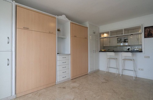 Urbanizacion Marbessa Apartment | Beachside studio Coronado