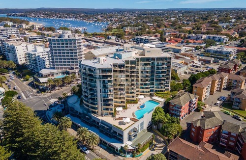 Cronulla Apartment | Beachside Studio with Pool and Gym Access