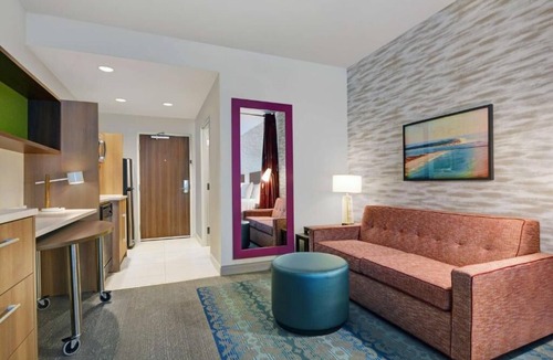 Upper Grand Lagoon Hotel | Beachside Suite | Gym & Pool Access | Free Breakfast Included